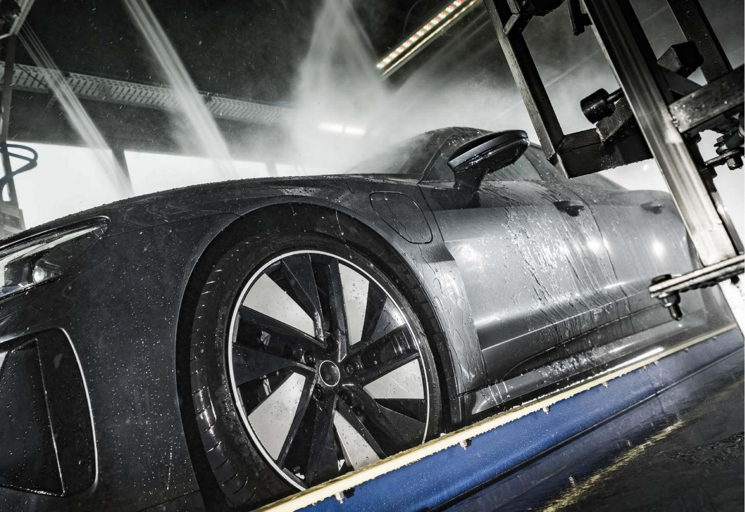 How an Express Car Wash Saves You Time, Money, and Headaches