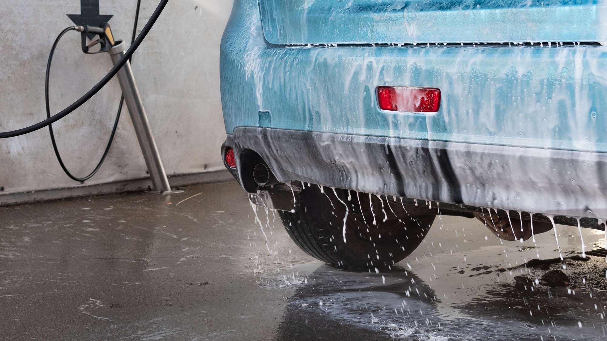 Why Summer is the Season to Stay Consistent with Car Washes